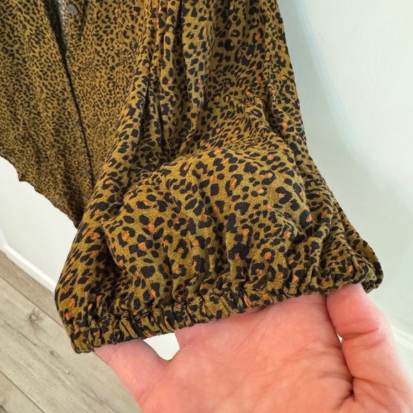 Free People Brown Leopard Print Blouse with Tie front. Size M - Picture 6 of 8